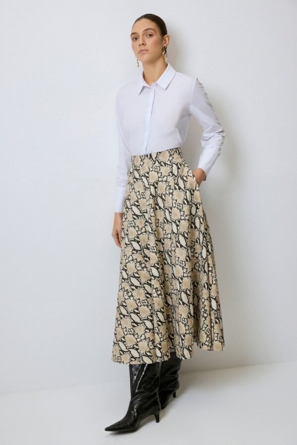 A CUT PATTERNED TABARDINE SKIRT - Image 3